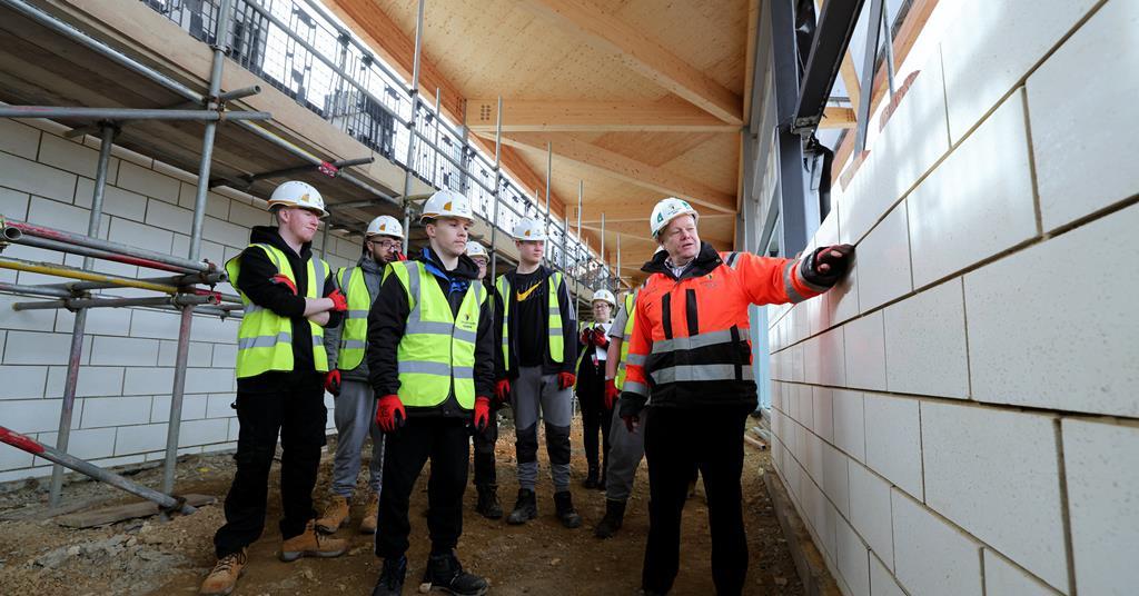 Government unveils Construction Jobs Plan initiative in bid to tackle ...