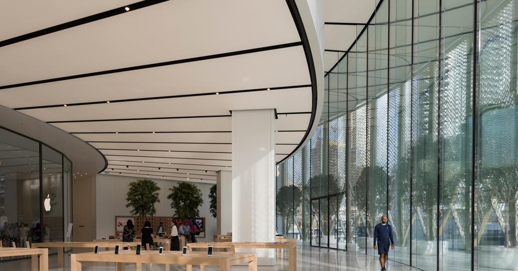 Foster's Apple Dubai store opens its doors News Building