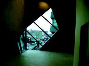 Maker's mark | Features | Building