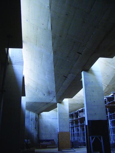 Free Flow Building Concrete: Freeflow | Features | Building