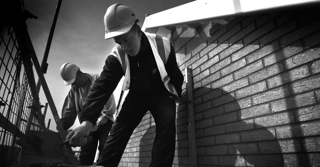 Builders Forced To Drop Apprentices A Sign Of Things To Come - x9ig62n