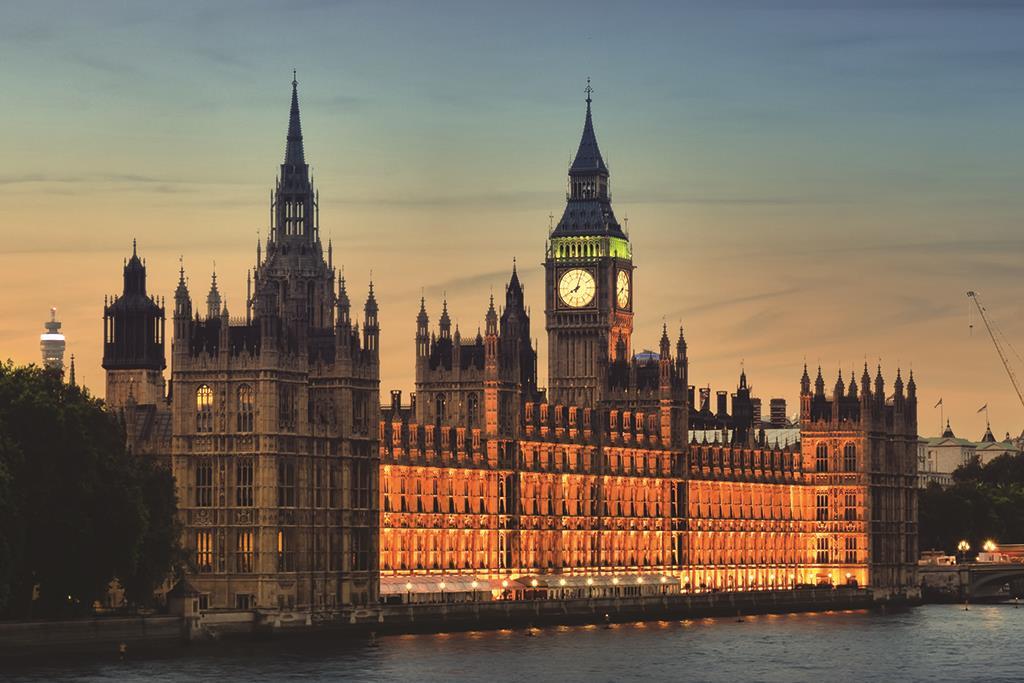 houses-of-parliament-english-parliament-building-with-gothic-style