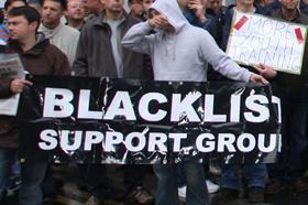 Electricians protest at Blackfriars Station