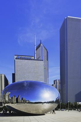 Anish Kapoor cloud gate chicago shutterstock_1705097