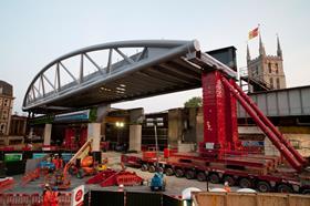 Skanska move Thameslink Borough Bridge into position