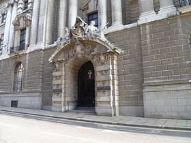 The entrance to the Old Bailey