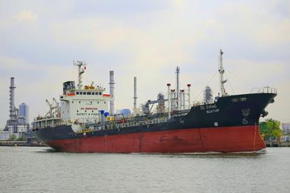 oil tanker
