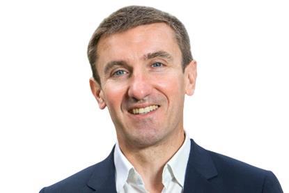 davidsymonscontact31_12359_crop-Photoroom