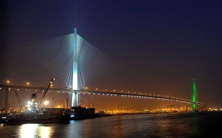 Hong Kong Opens 1km Long Cable Stayed Bridge News Building