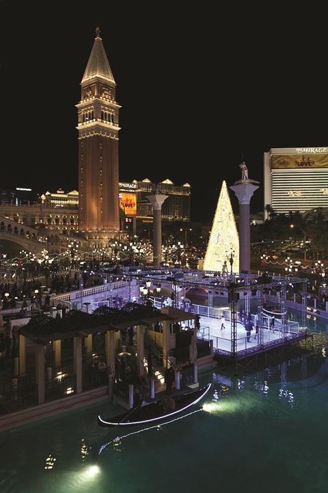 The venetian pool deck dsm night overview lower res