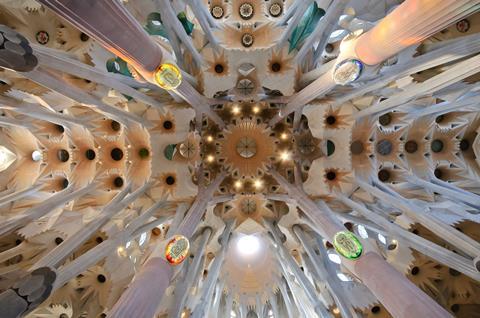 La Sagrada Familia_shutterstock_98287820