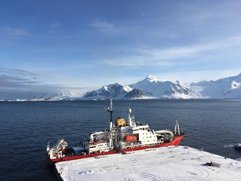 NAJCR arrival at newRothera Wharf 020420