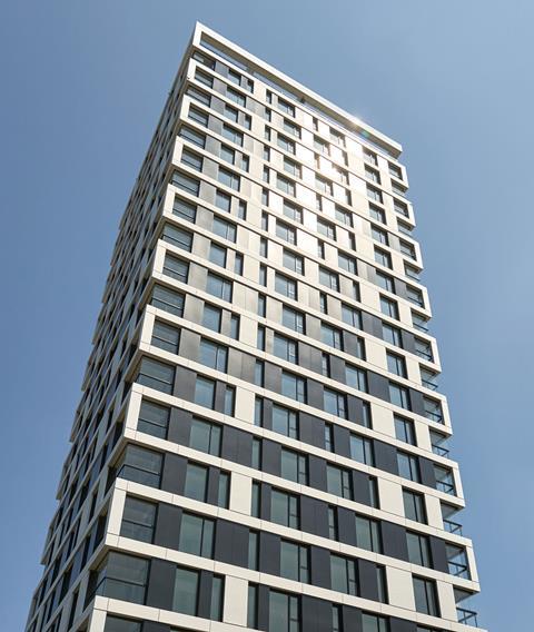 artikel1-solarlux-balkonverglasung-sl25-ref01567-021-ci2018