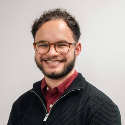 Louis Saunderson headshot