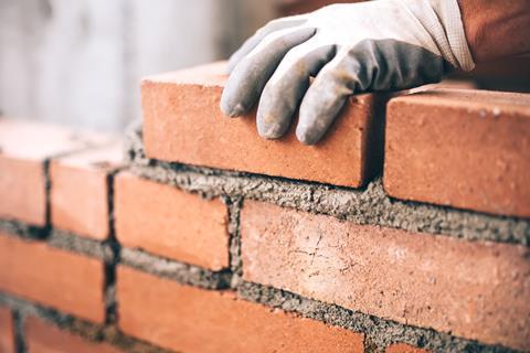 bricklayer_432363