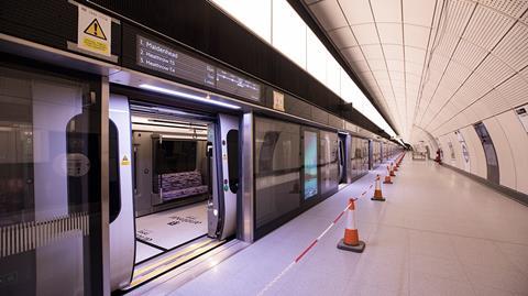 Crossrail - Farringdon station - Feb 2020 (3)