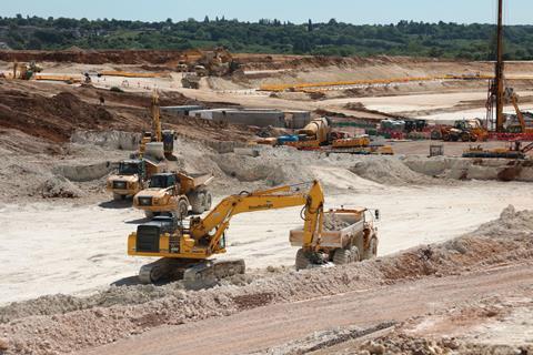 HS2 - tunnel boring machine prep - June 2020 (1)