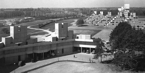 View of UAE's campus shortly after its completion