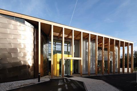 At Ravenor Primary School in Middlesex, the external walls incorporate fibre-cement panels, high-gloss rainscreen panels and the Kingspan TEK Cladding Panel, and achieve a U-value of 0.20W/m2K