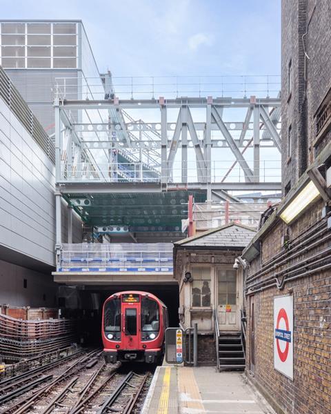 1 Liverpool St protection deck