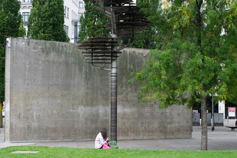 Piccadilly Gardens wall