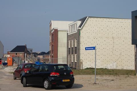Almere - Exposed Flank Wall