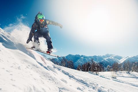 Snowboarding shutterstock_598921001