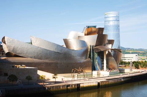Guggenheim-Bilbao-shutterstock_333789314