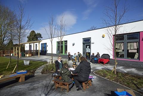 Oakfield_Primary_School_Exterior_1
