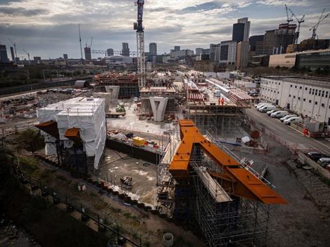 shutterstock_2441693849 (2)