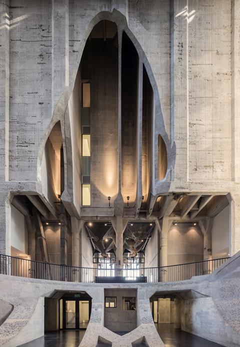 776 6  hr zeitz mocaa heatherwick studio credit iwan baan atrium view towards entrance