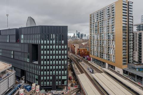 Elephant & Castle town centre Thameslink station