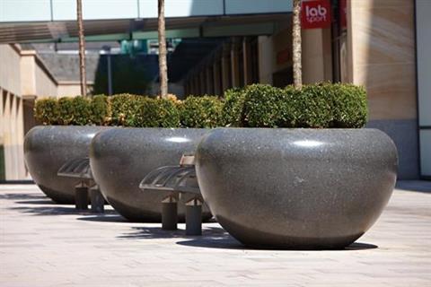 Bellitalia-Giove-Planters-Cardiff-Centre-5307