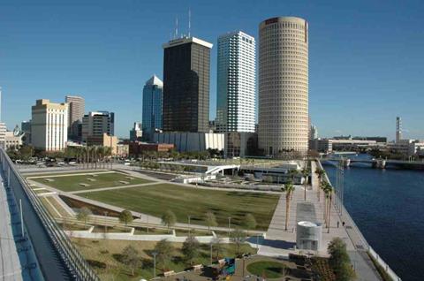 Curtis Hixon Park showing museum 