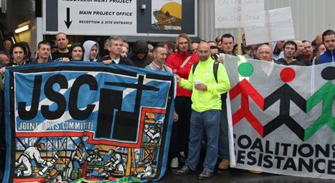 Electricians protest at Blackfriars Station