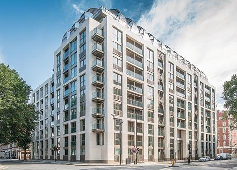 Barratt Homes’ Courthouse luxury residential building in Westminster, designed by HLM Architects, is clad with Moleanos limestone, installed by Szerelmey