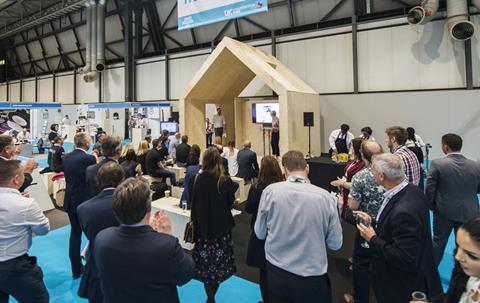 UKCW - Presentation at the Smart Buildings Hub 2017 (credit UKCW)