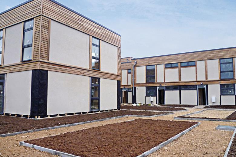 House of straw Features Building